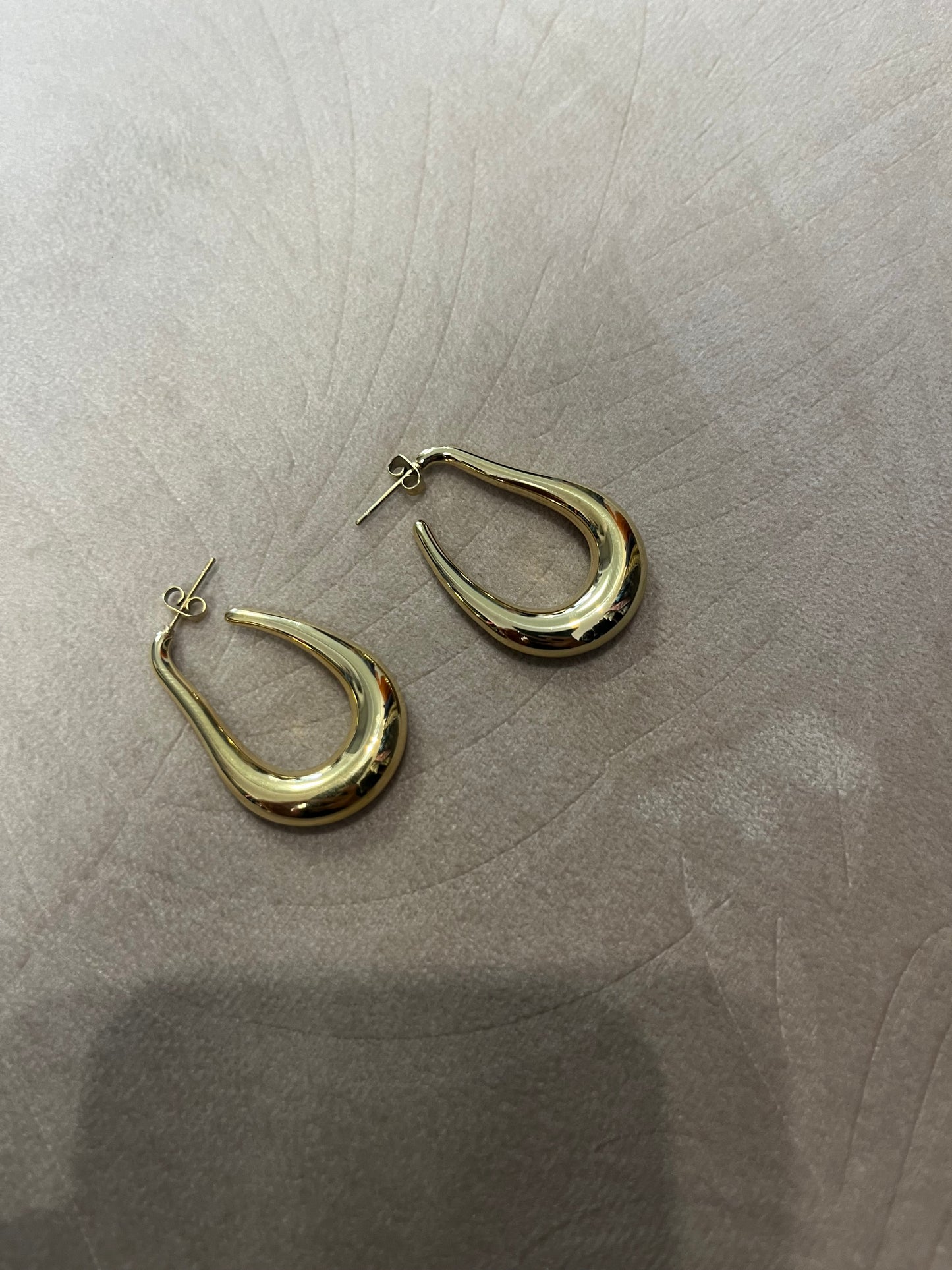 "Oval" earring